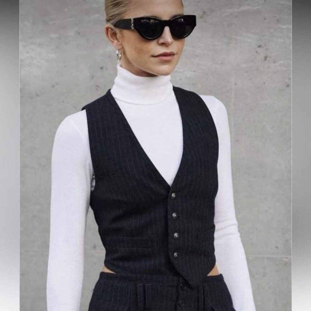 NWT House Of Harlow 1960 Button Up Vest